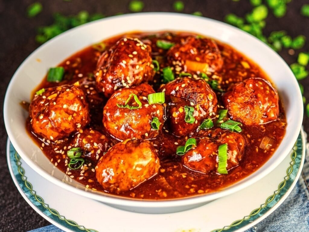 CLASSIC VEG MANCHURIAN (GRAVY)