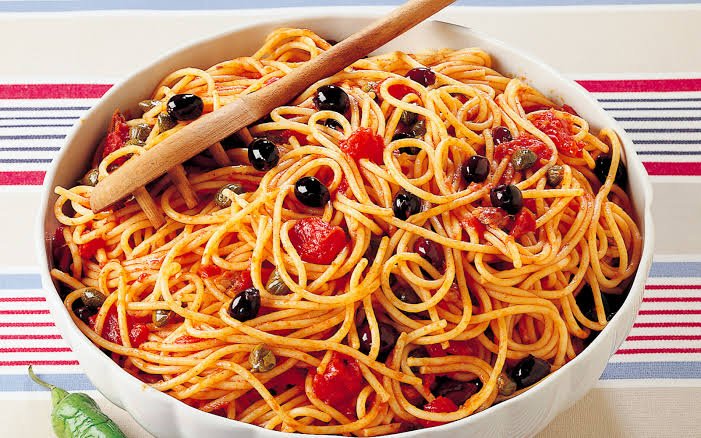 SAGHETTI AL PUTTANESCA